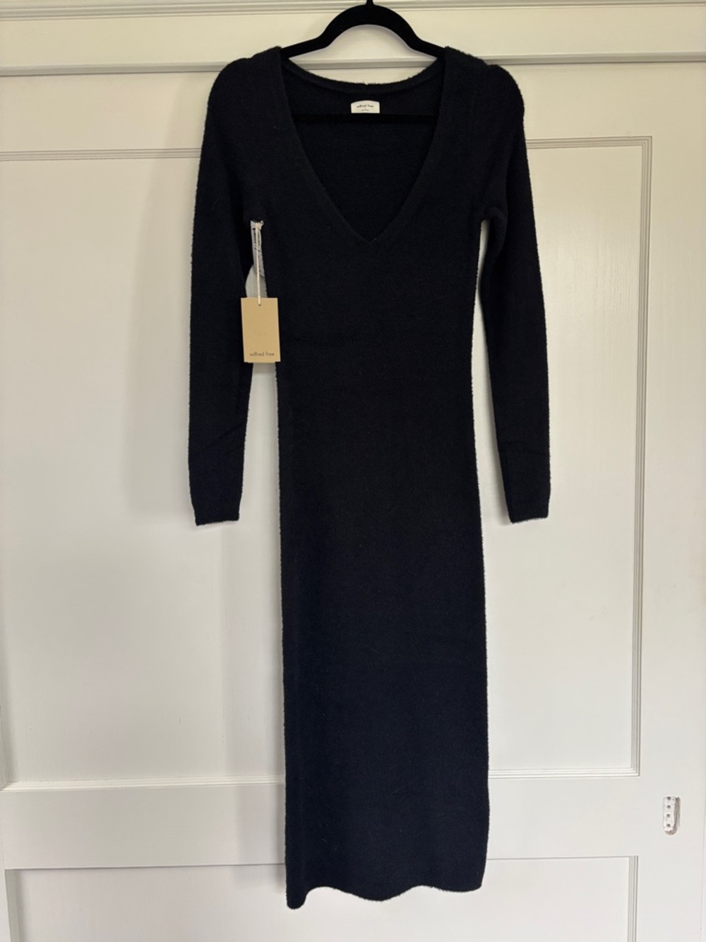 Wilfred Black Long-Sleeve V-Neck Hush Knit Dress